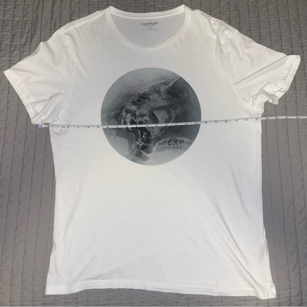 Express White Short Sleeve Graphic Tee